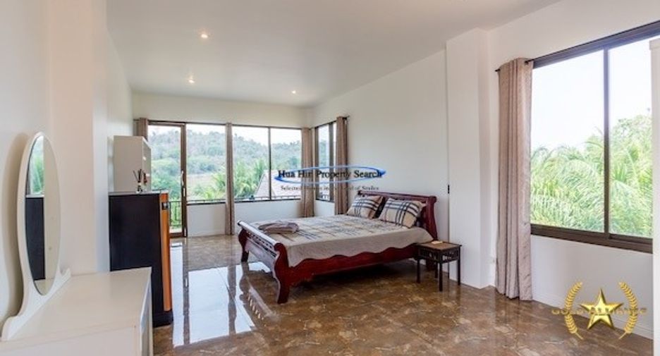 For sale 8 bedrooms house in Hua Hin, Prachuap Khiri Khan