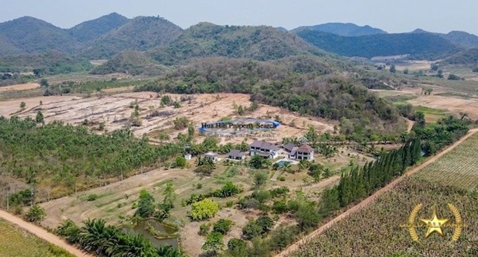 For sale 8 bedrooms house in Hua Hin, Prachuap Khiri Khan