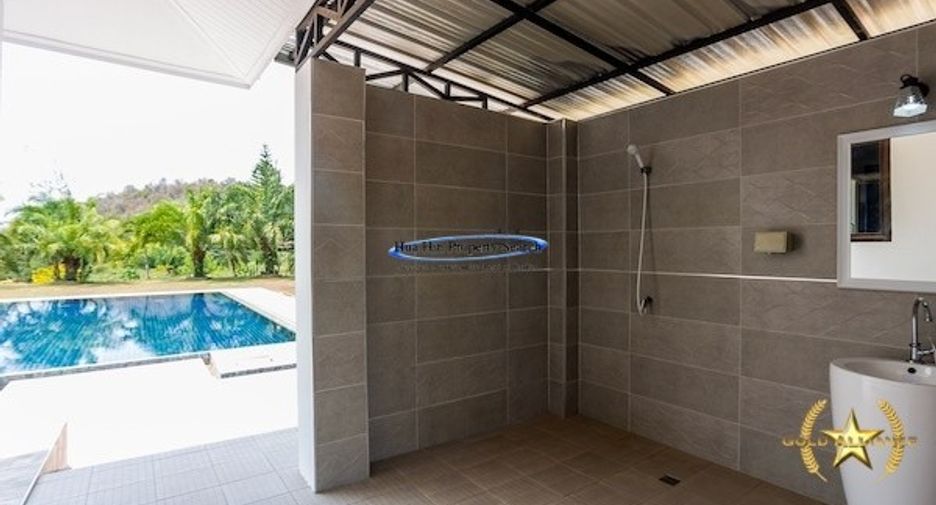 For sale 8 bedrooms house in Hua Hin, Prachuap Khiri Khan