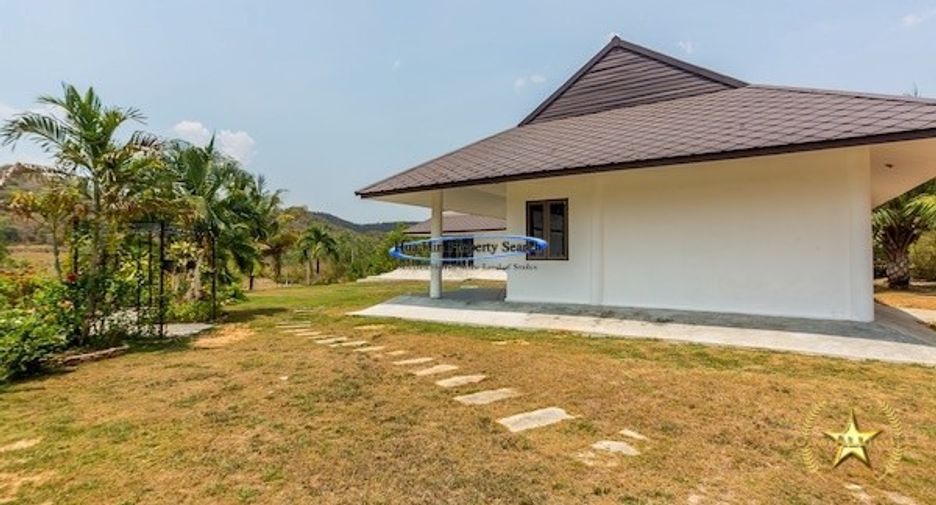 For sale 8 bedrooms house in Hua Hin, Prachuap Khiri Khan