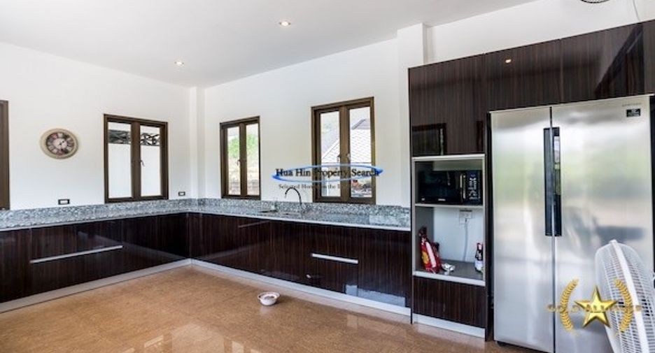 For sale 8 bedrooms house in Hua Hin, Prachuap Khiri Khan