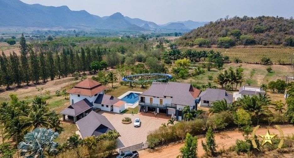 For sale 8 bedrooms house in Hua Hin, Prachuap Khiri Khan