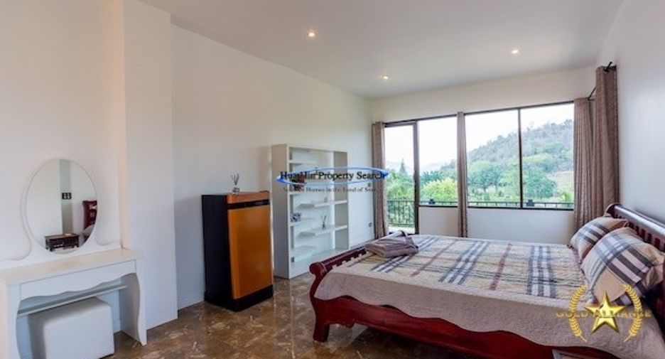 For sale 8 bedrooms house in Hua Hin, Prachuap Khiri Khan