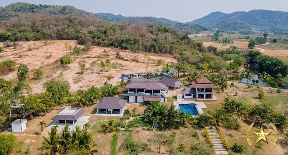 For sale 8 bedrooms house in Hua Hin, Prachuap Khiri Khan