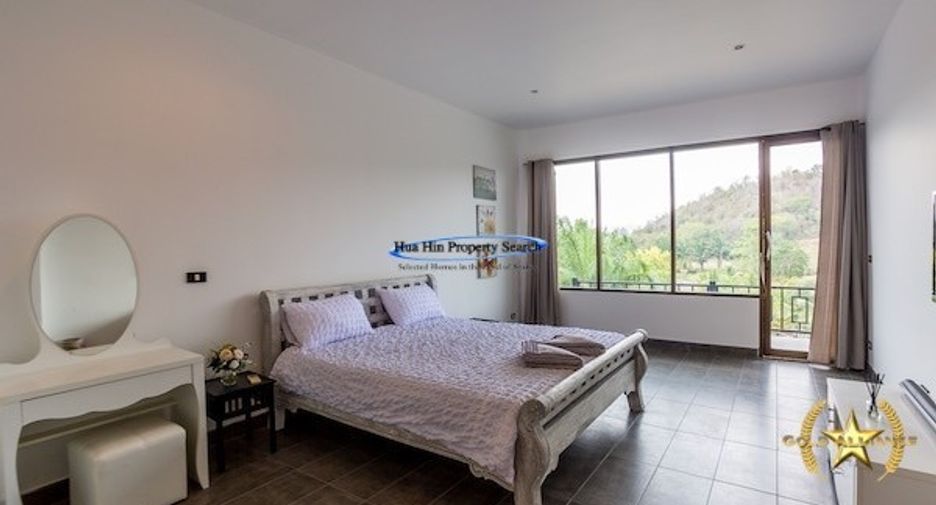 For sale 8 bedrooms house in Hua Hin, Prachuap Khiri Khan