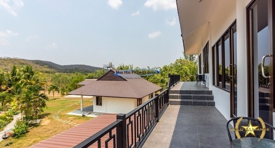 For sale 8 bedrooms house in Hua Hin, Prachuap Khiri Khan