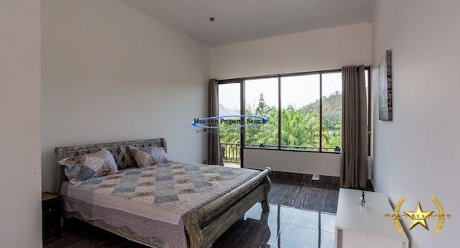 For sale 8 bedrooms house in Hua Hin, Prachuap Khiri Khan
