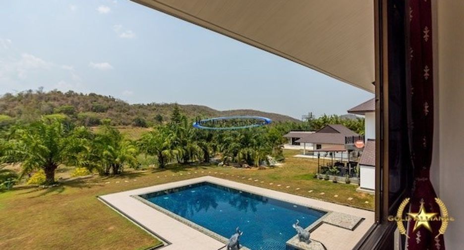 For sale 8 bedrooms house in Hua Hin, Prachuap Khiri Khan