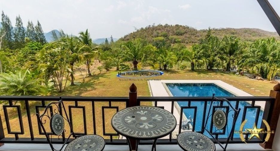 For sale 8 bedrooms house in Hua Hin, Prachuap Khiri Khan