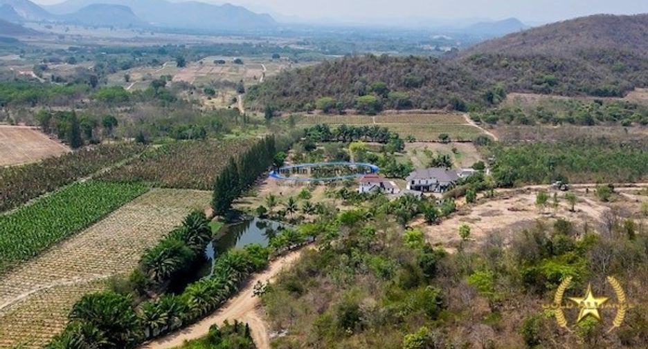 For sale 8 bedrooms house in Hua Hin, Prachuap Khiri Khan