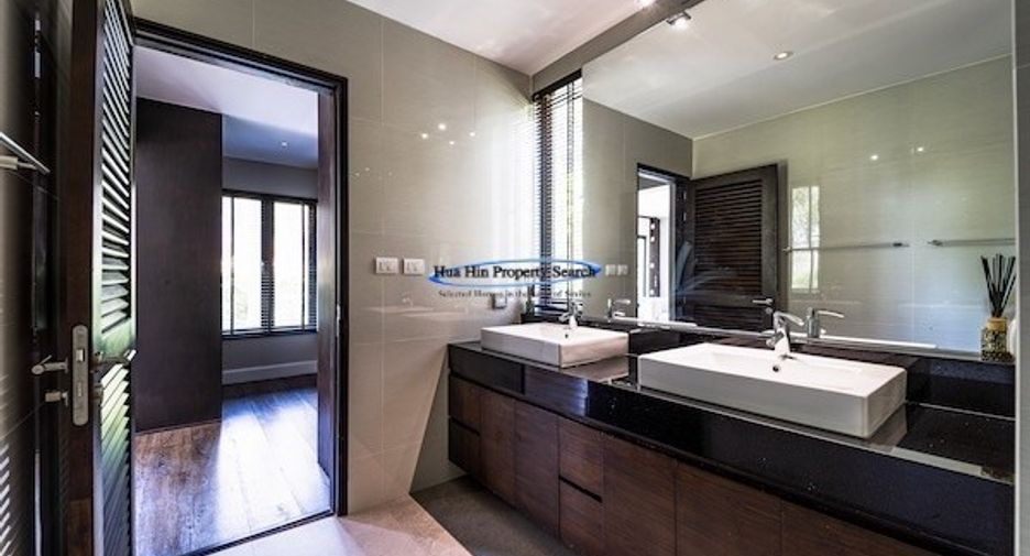 For sale 5 ベッドルーム house in Hua Hin, Prachuap Khiri Khan