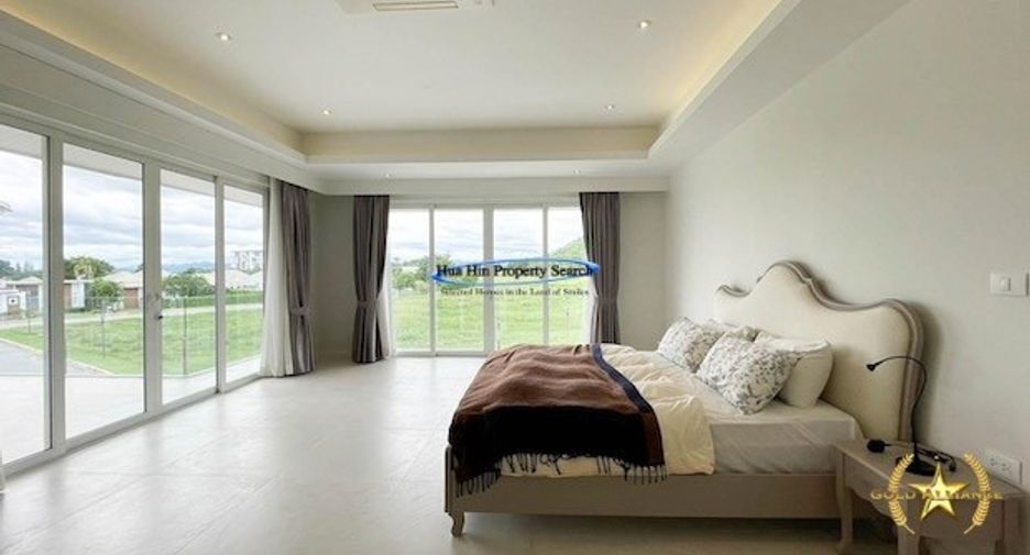 For sale 4 ベッドルーム house in Hua Hin, Prachuap Khiri Khan
