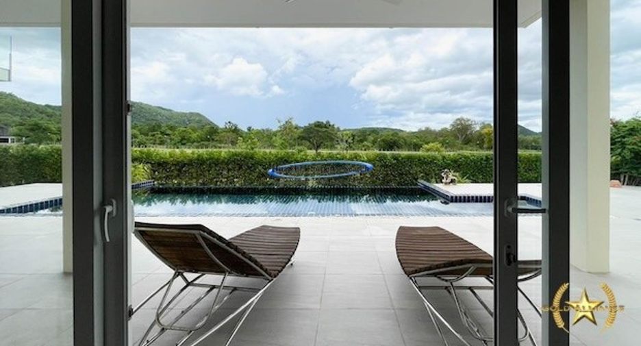 For sale 4 ベッドルーム house in Hua Hin, Prachuap Khiri Khan