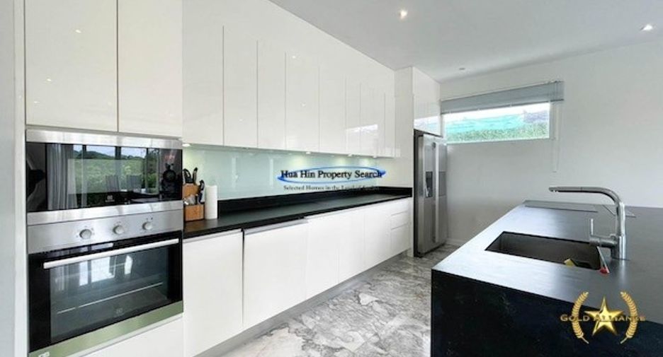 For sale 4 ベッドルーム house in Hua Hin, Prachuap Khiri Khan