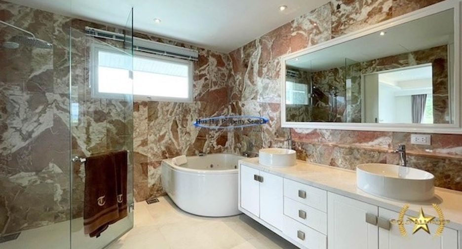 For sale 4 ベッドルーム house in Hua Hin, Prachuap Khiri Khan