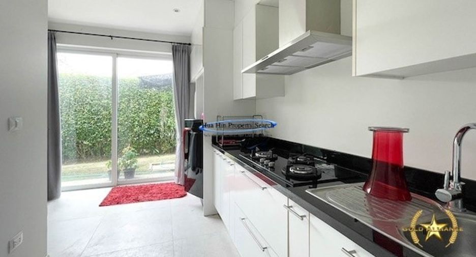 For sale 4 ベッドルーム house in Hua Hin, Prachuap Khiri Khan