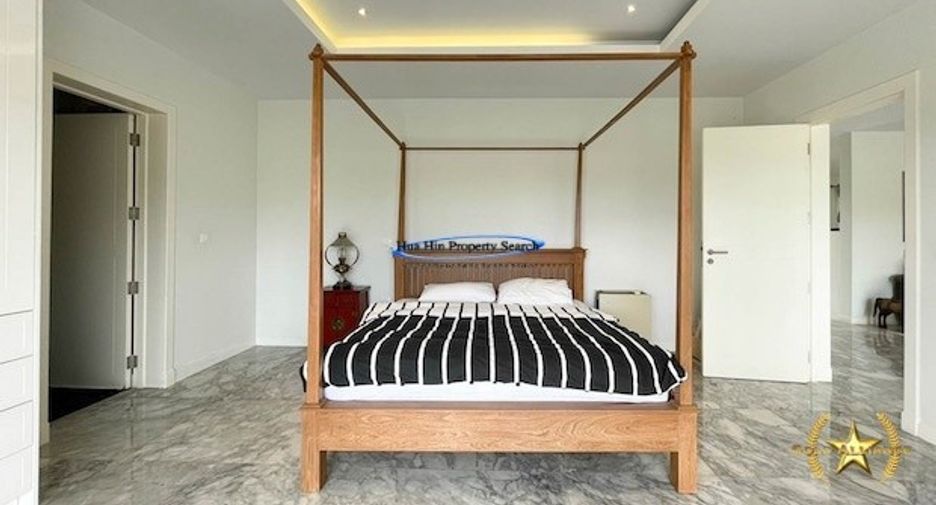 For sale 4 bedrooms house in Hua Hin, Prachuap Khiri Khan