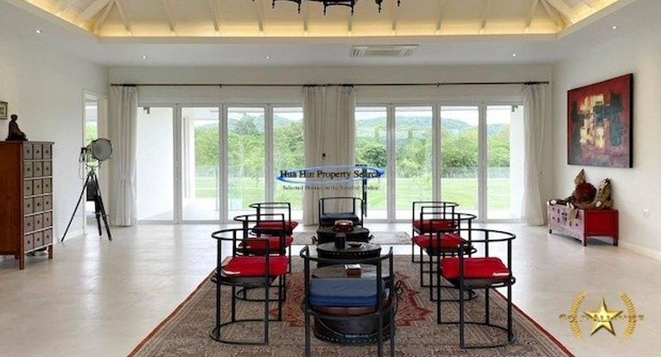 For sale 4 bedrooms house in Hua Hin, Prachuap Khiri Khan