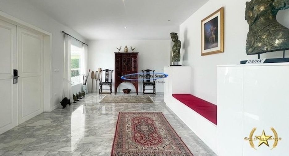 For sale 4 bedrooms house in Hua Hin, Prachuap Khiri Khan