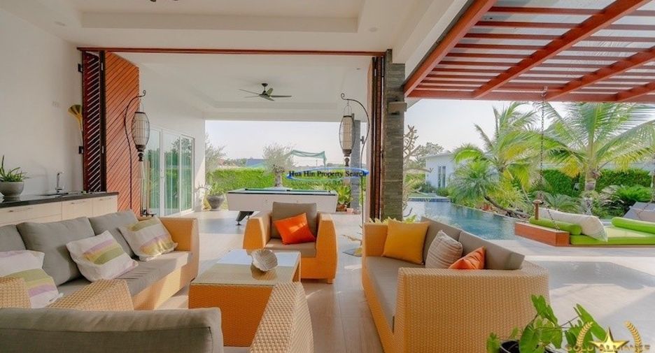For sale 5 ベッドルーム house in Hua Hin, Prachuap Khiri Khan