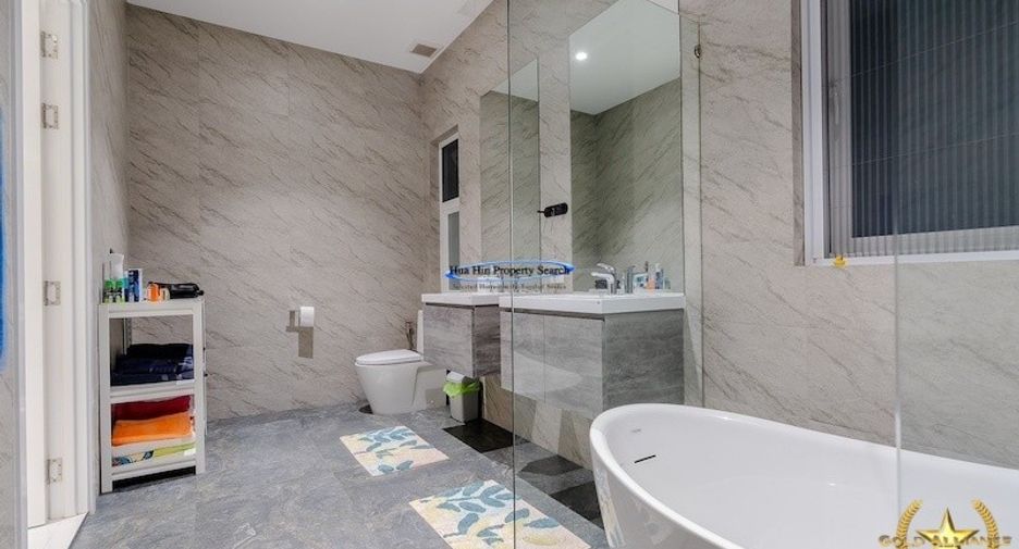 For sale 5 ベッドルーム house in Hua Hin, Prachuap Khiri Khan