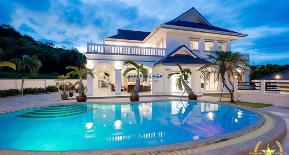 Haus zum Kauf mit 6 Zimmer in Pran Buri, Prachuap Khiri Khan