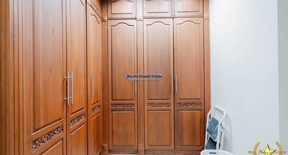 Haus zum Kauf mit 6 Zimmer in Pran Buri, Prachuap Khiri Khan