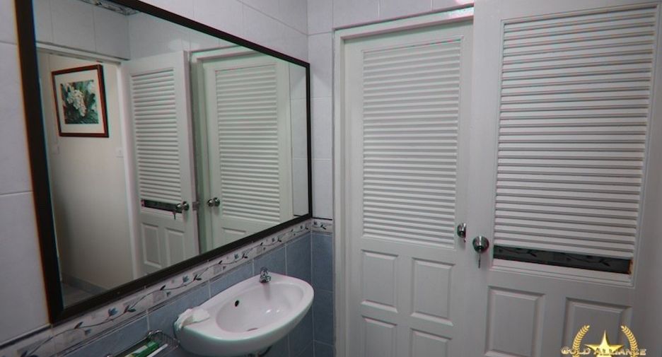 For sale 4 bedrooms house in Hua Hin, Prachuap Khiri Khan