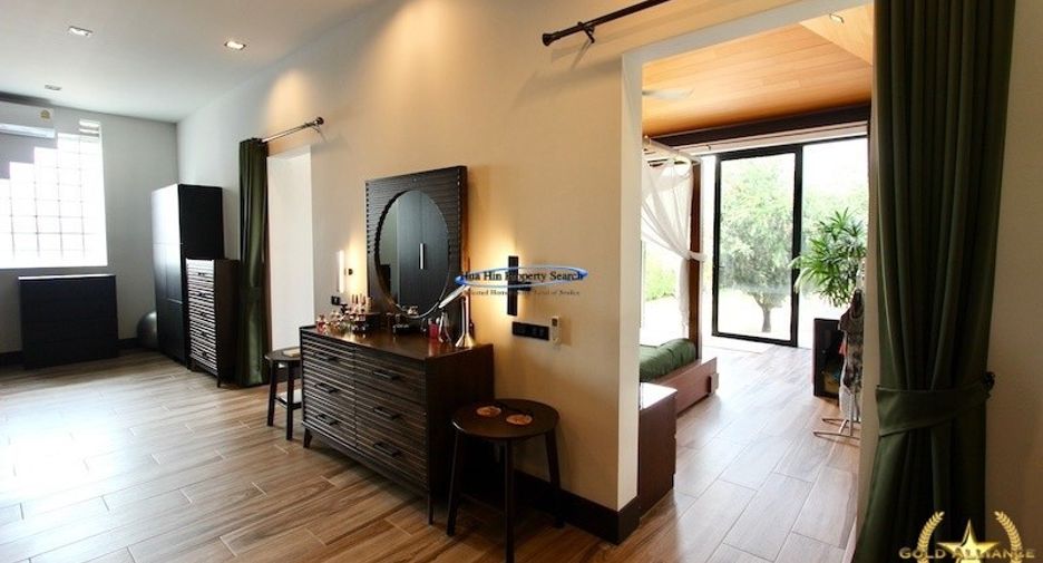 For sale 6 ベッドルーム house in Pran Buri, Prachuap Khiri Khan