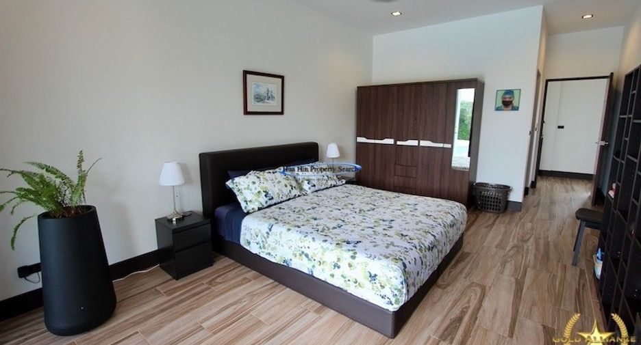 For sale 6 ベッドルーム house in Pran Buri, Prachuap Khiri Khan