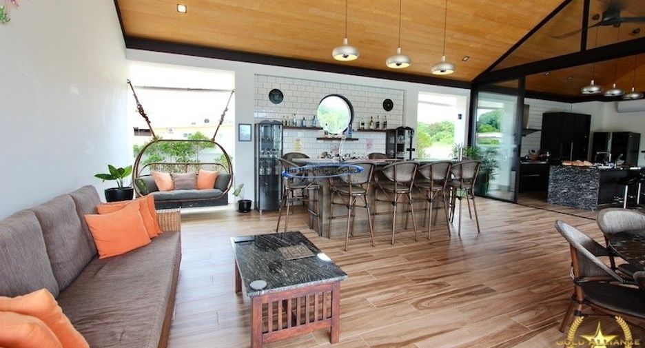 For sale 6 ベッドルーム house in Pran Buri, Prachuap Khiri Khan