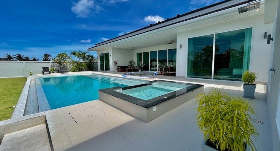 For sale 4 bedrooms house in Hua Hin, Prachuap Khiri Khan