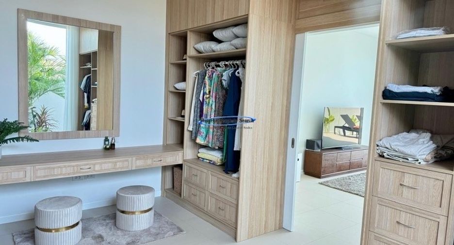 For sale 4 bedrooms house in Hua Hin, Prachuap Khiri Khan