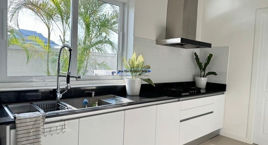 For sale 4 bedrooms house in Hua Hin, Prachuap Khiri Khan