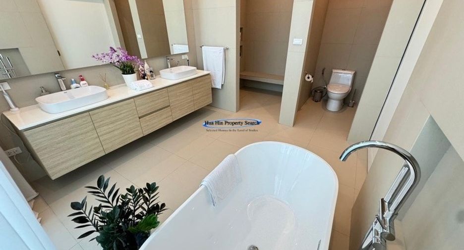 For sale 4 bedrooms house in Hua Hin, Prachuap Khiri Khan