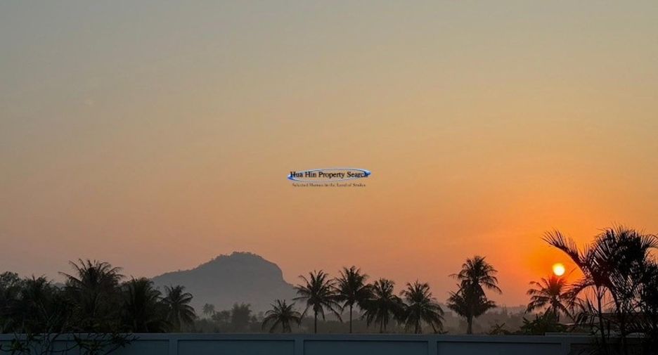 For sale 4 bedrooms house in Hua Hin, Prachuap Khiri Khan