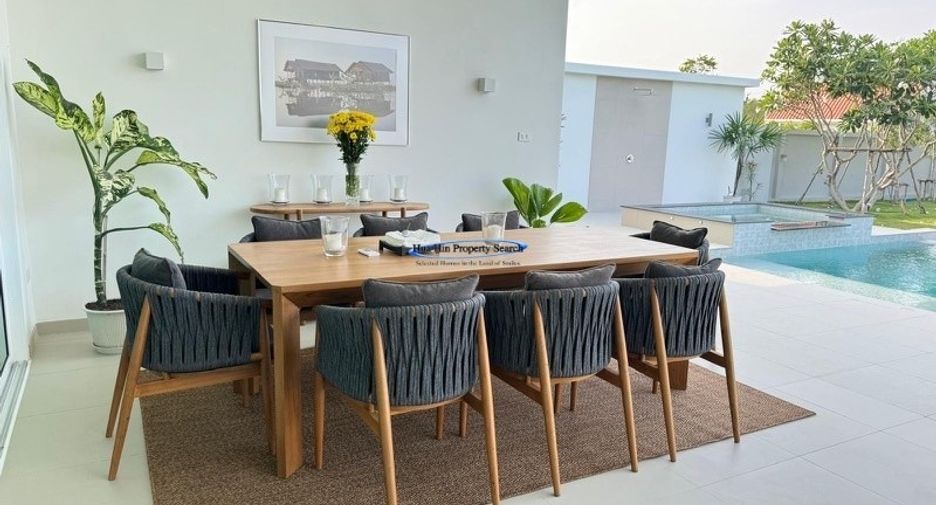 For sale 4 bedrooms house in Hua Hin, Prachuap Khiri Khan