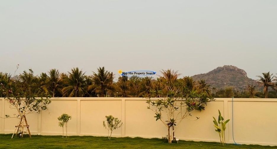 For sale 4 bedrooms house in Hua Hin, Prachuap Khiri Khan