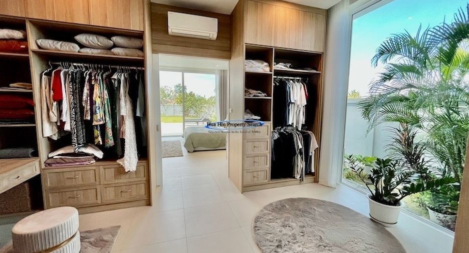 For sale 4 bedrooms house in Hua Hin, Prachuap Khiri Khan