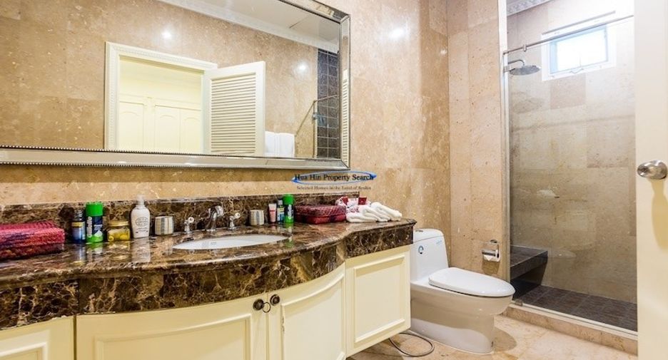 For sale 4 bedrooms house in Pran Buri, Prachuap Khiri Khan