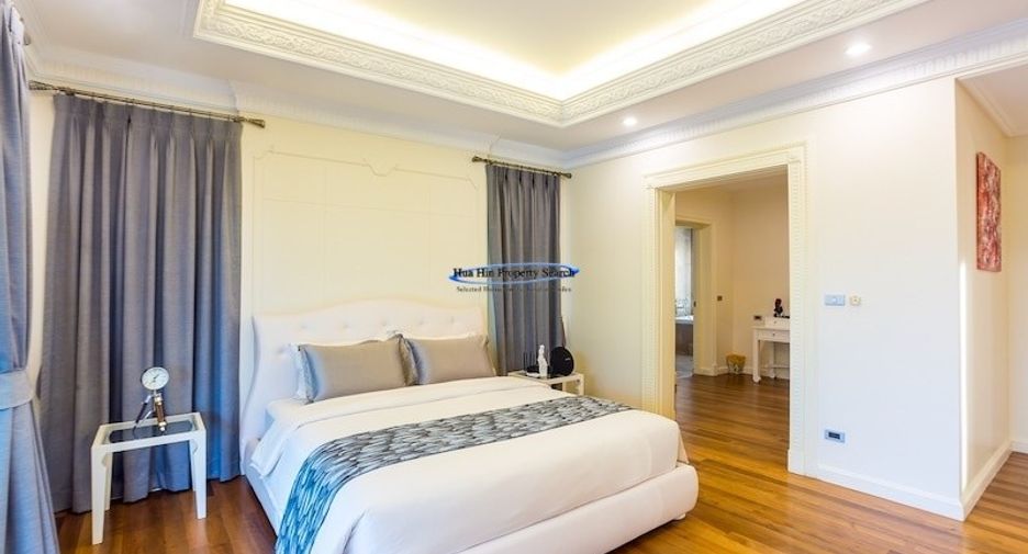 For sale 4 bedrooms house in Pran Buri, Prachuap Khiri Khan