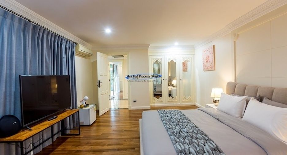 For sale 4 bedrooms house in Pran Buri, Prachuap Khiri Khan