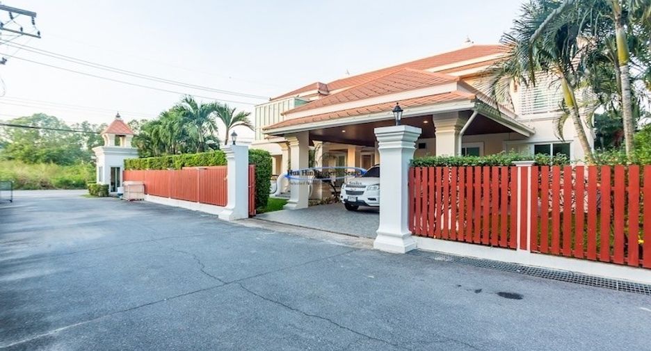 For sale 4 bedrooms house in Pran Buri, Prachuap Khiri Khan