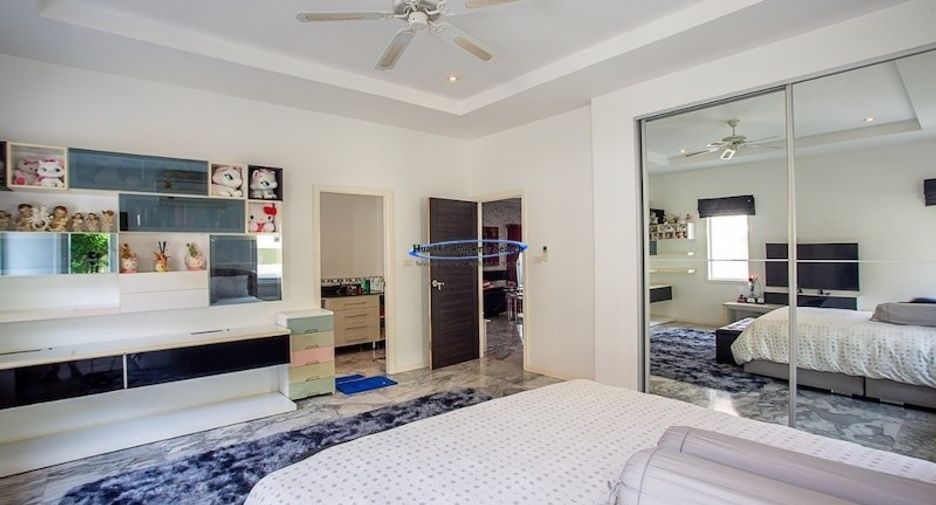 For sale 3 bedrooms house in Hua Hin, Prachuap Khiri Khan