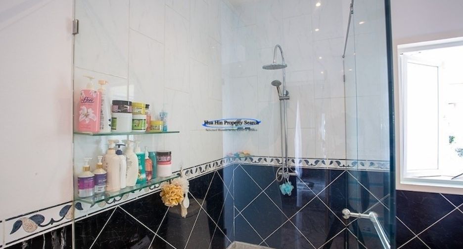 For sale 3 bedrooms house in Hua Hin, Prachuap Khiri Khan