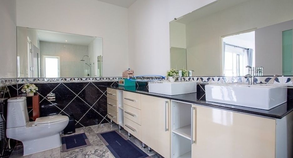 For sale 3 bedrooms house in Hua Hin, Prachuap Khiri Khan
