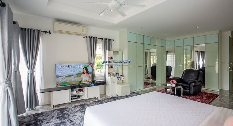 For sale 3 bedrooms house in Hua Hin, Prachuap Khiri Khan