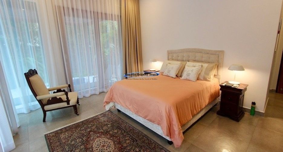 For sale 4 bedrooms house in Sam Roi Yot, Prachuap Khiri Khan