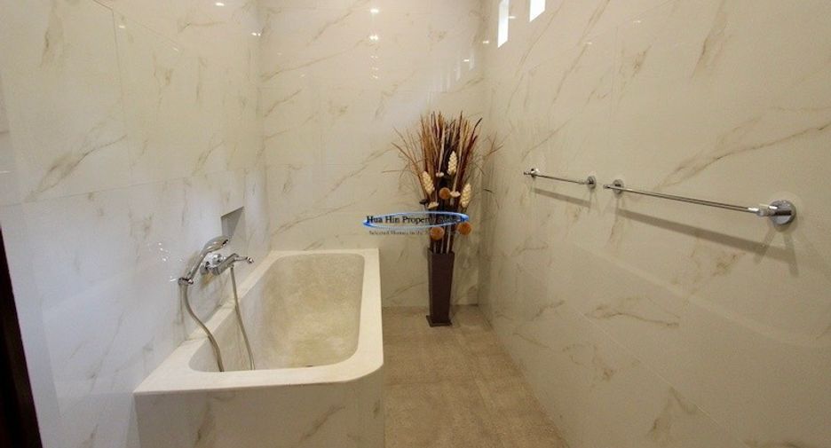 For sale 4 bedrooms house in Sam Roi Yot, Prachuap Khiri Khan