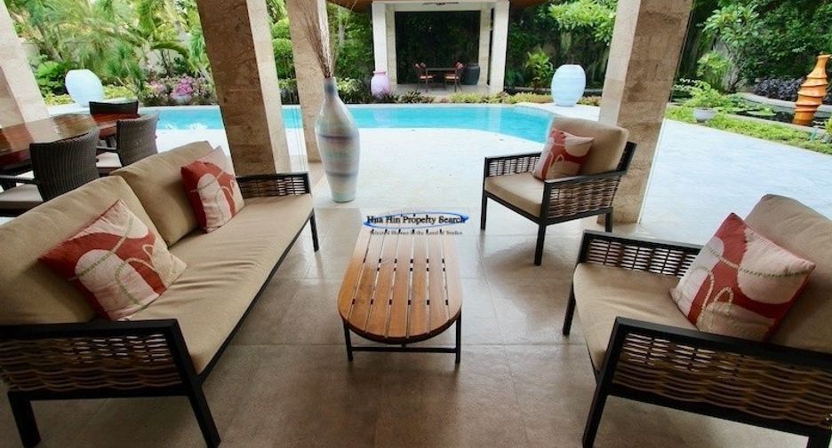 For sale 4 bedrooms house in Sam Roi Yot, Prachuap Khiri Khan